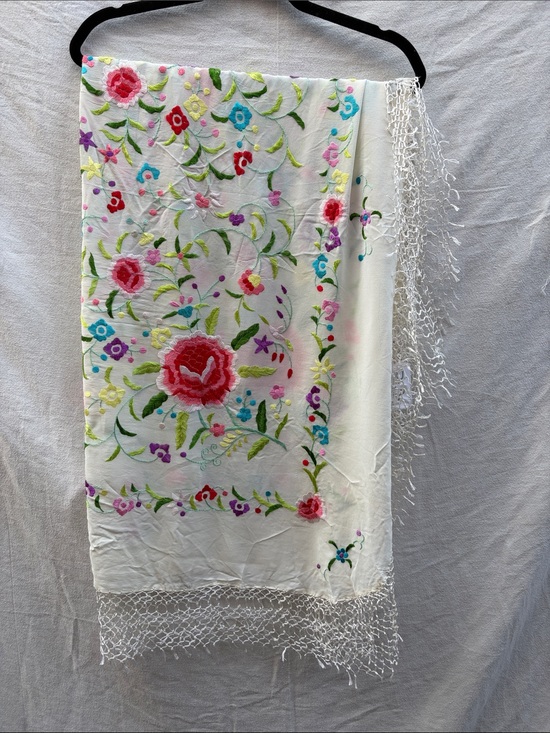 Accessories - Embroidered Floral White Shawl